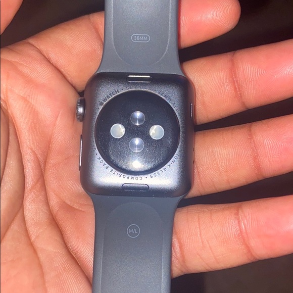 Apple Watch series 3 - Picture 2 of 2